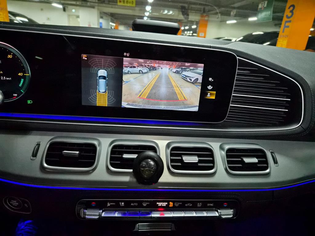 Mercedes Benz GLE Class - Vista 9