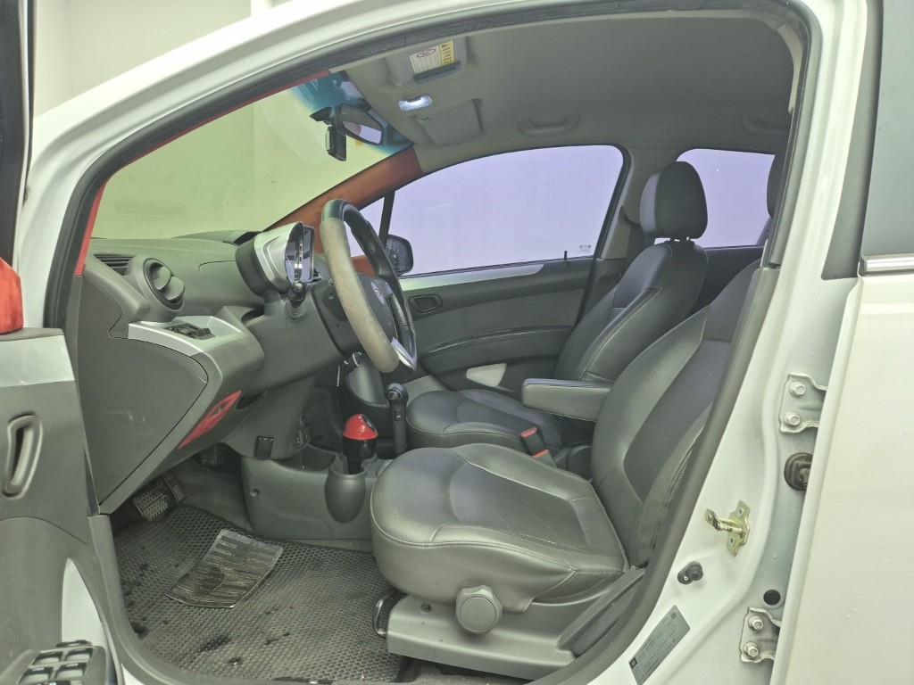 Chevrolet Spark - Vista 11