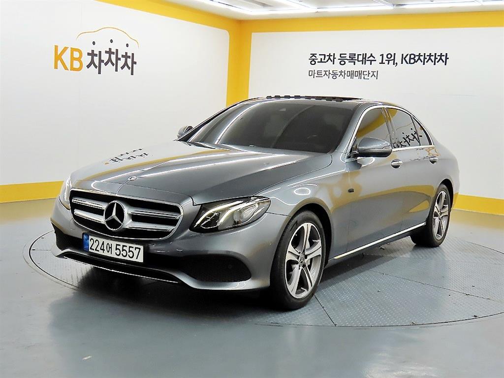 Mercedes Benz E class - Vista 2