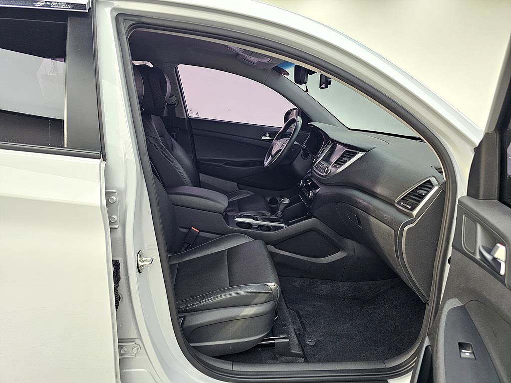 HYUNDAI Tucson - Vista 11