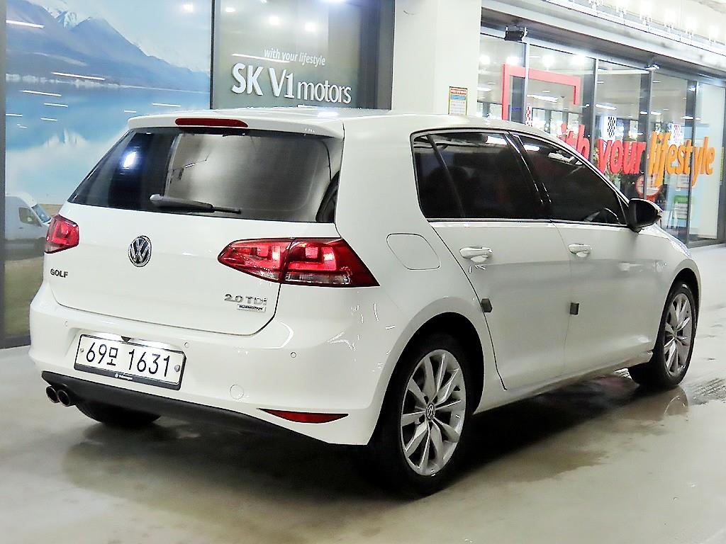 Volkswagen Golf - Vista 4