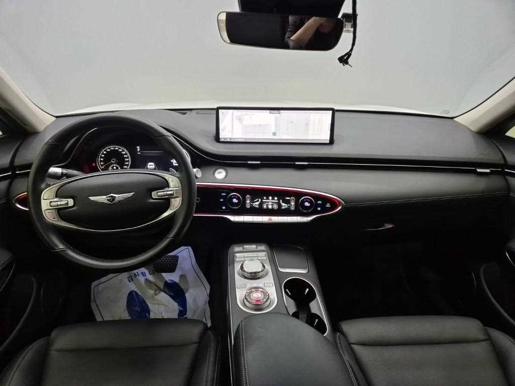 Genesis GV70 - Vista 7