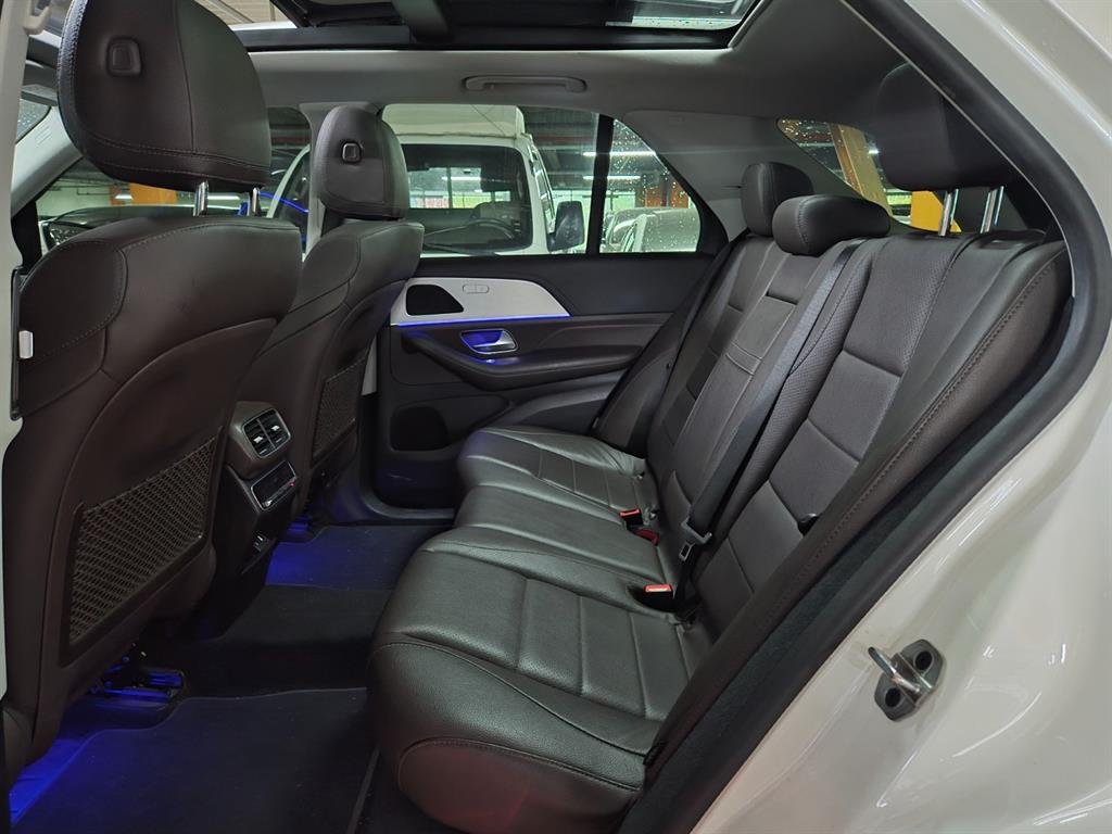 Mercedes Benz GLE Class - Vista 11