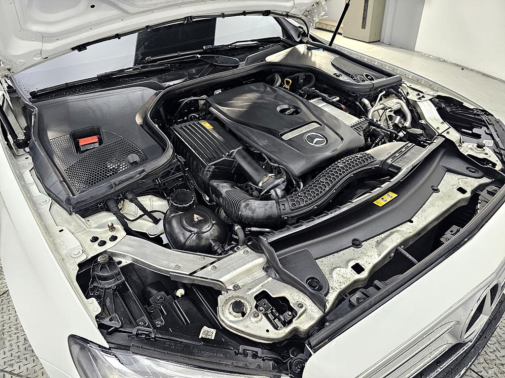 Mercedes Benz E class - Vista 6