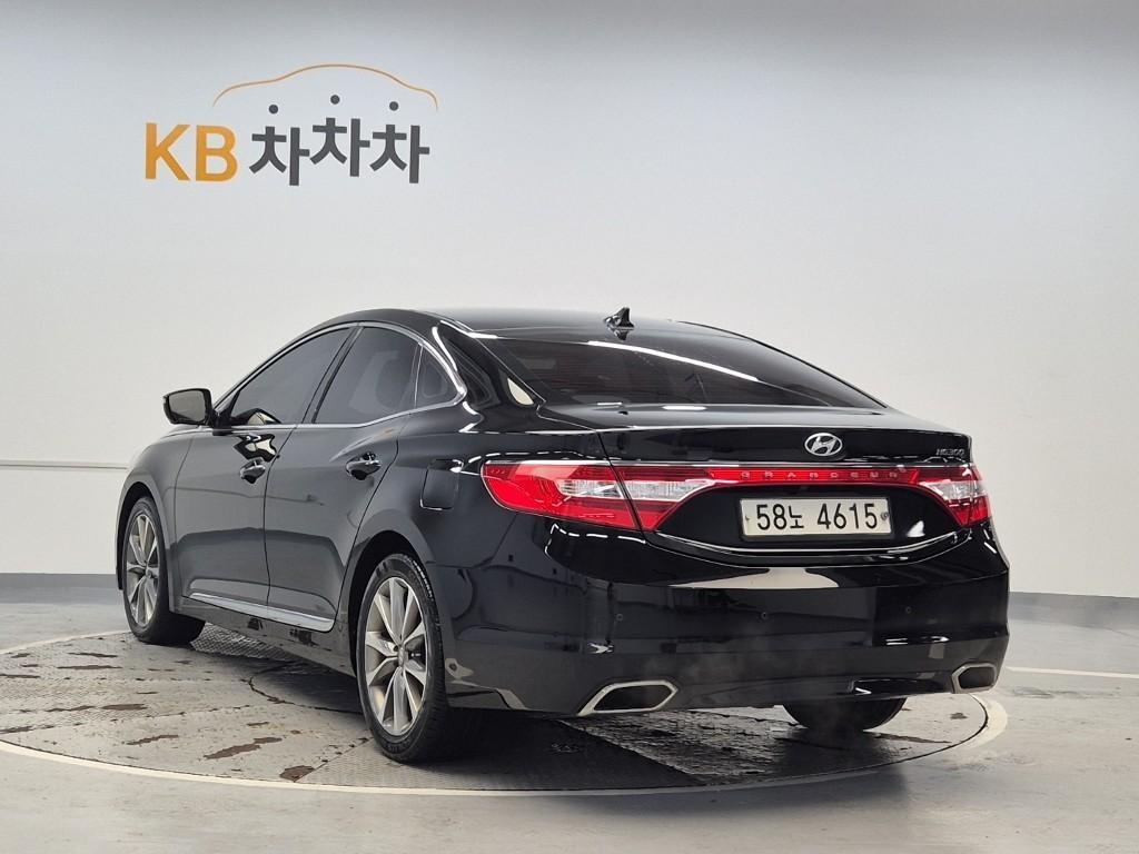 HYUNDAI Grandeur - Vista 2