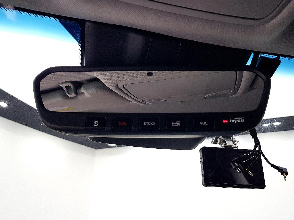 HYUNDAI Kona - Vista 11