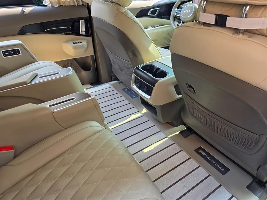 KIA Carnival - Vista 7