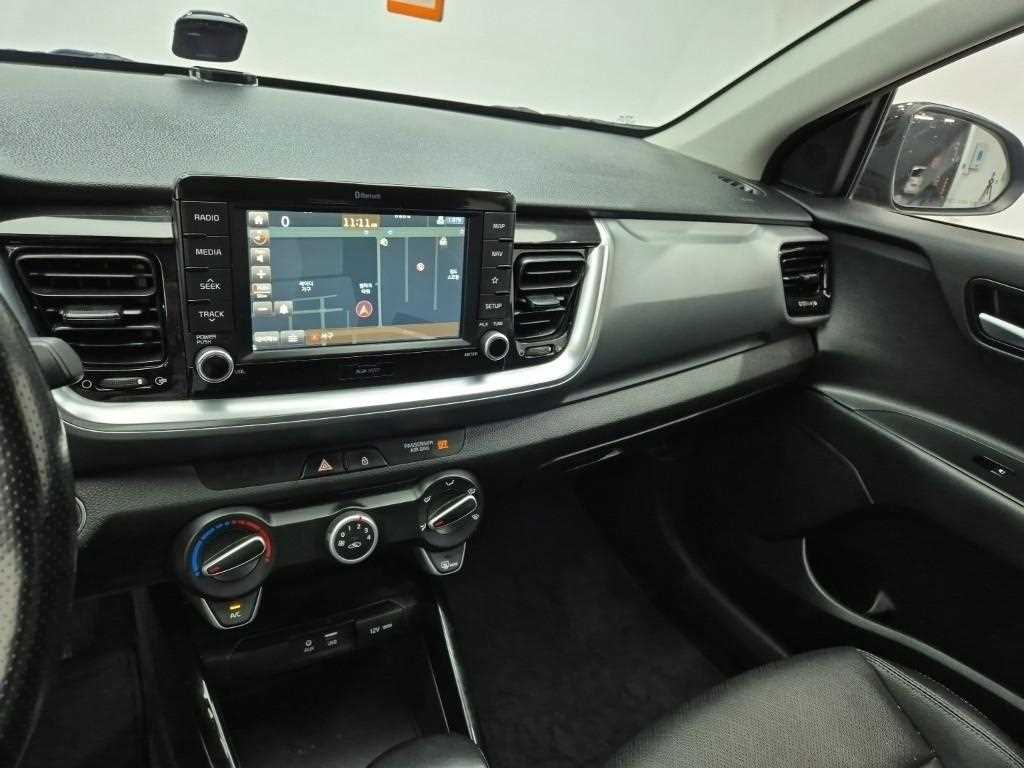 KIA Stonic - Vista 10