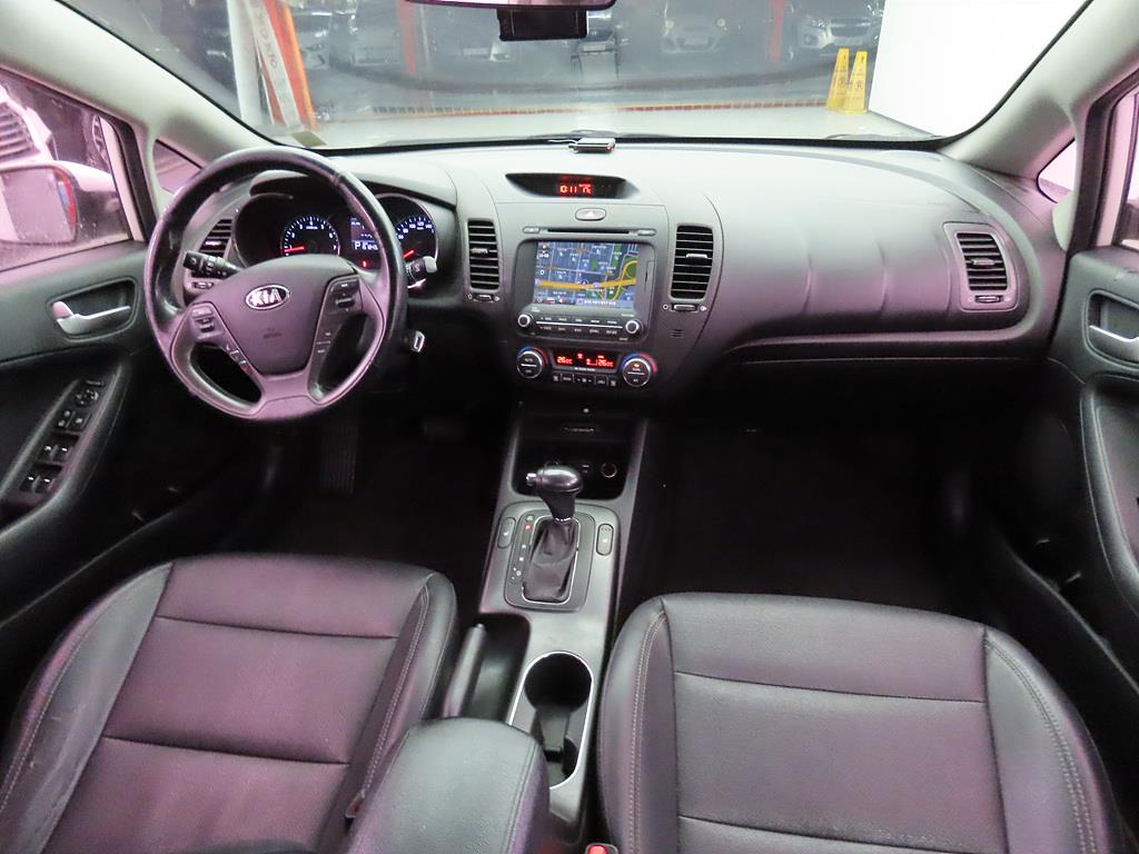 KIA K3 - Vista 5