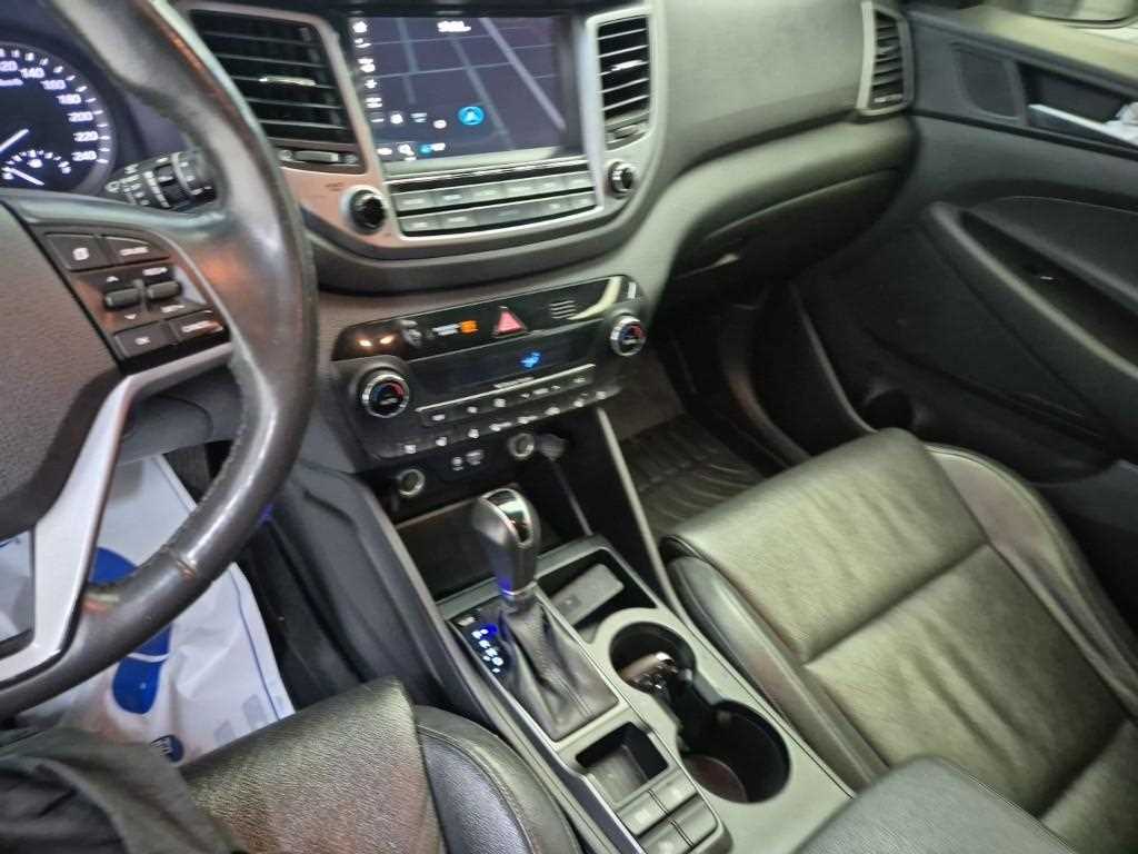 HYUNDAI Tucson - Vista 10