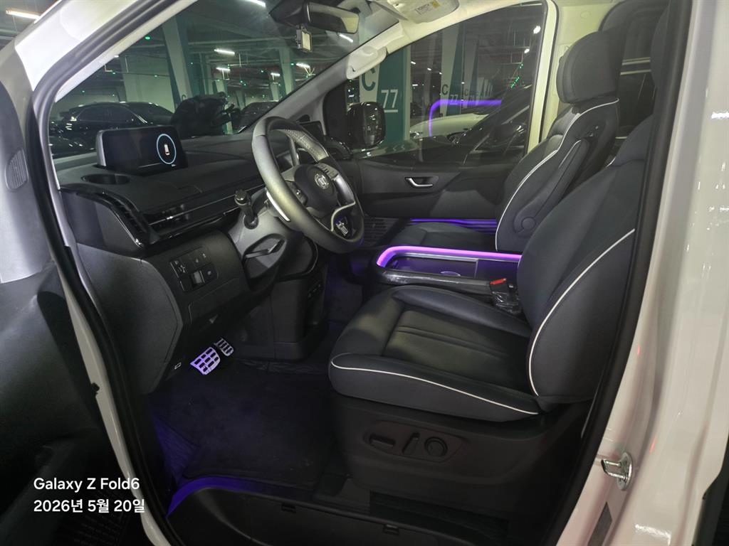 HYUNDAI Staria - Vista 6