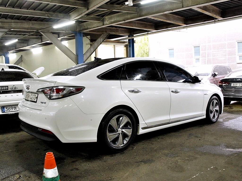 HYUNDAI Sonata - Vista 7