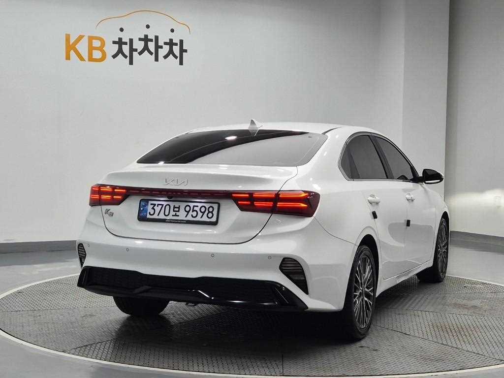 KIA K3 - Vista 3