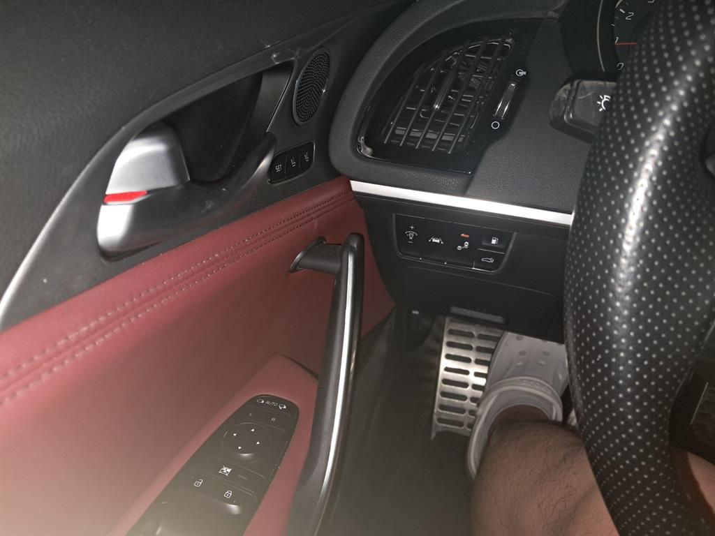 KIA Stinger - Vista 6