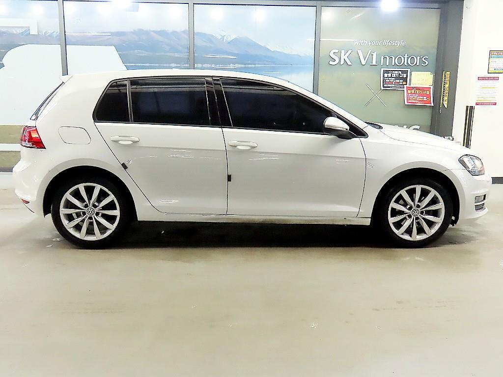 Volkswagen Golf - Vista 3