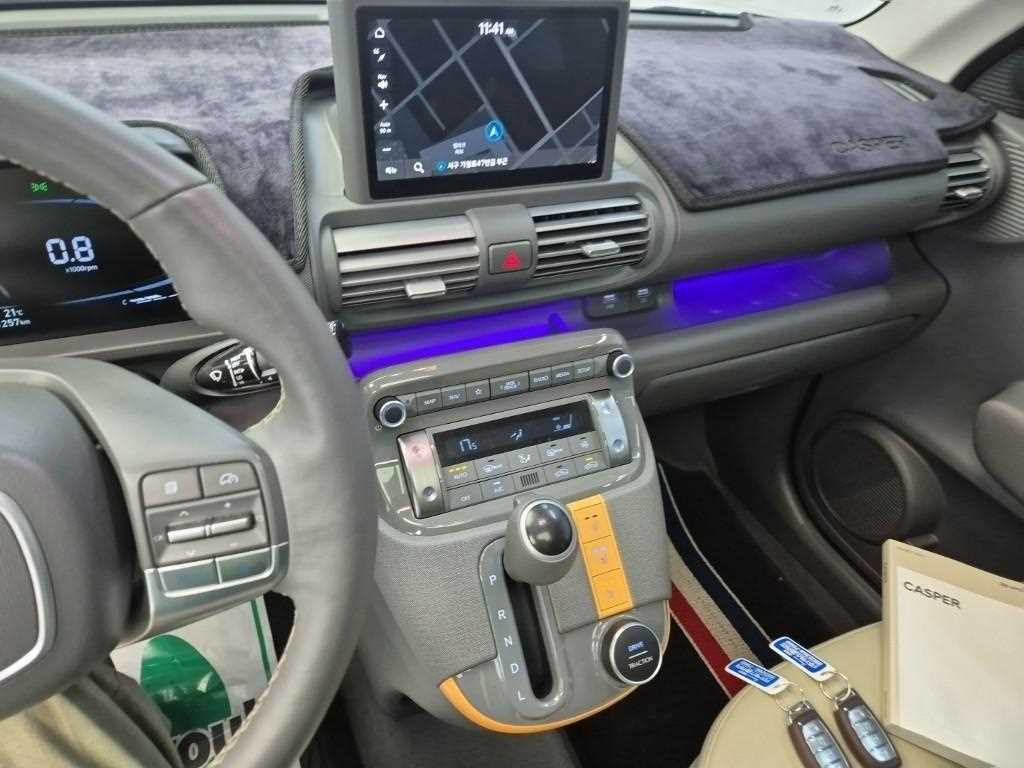 HYUNDAI Casper - Vista 10