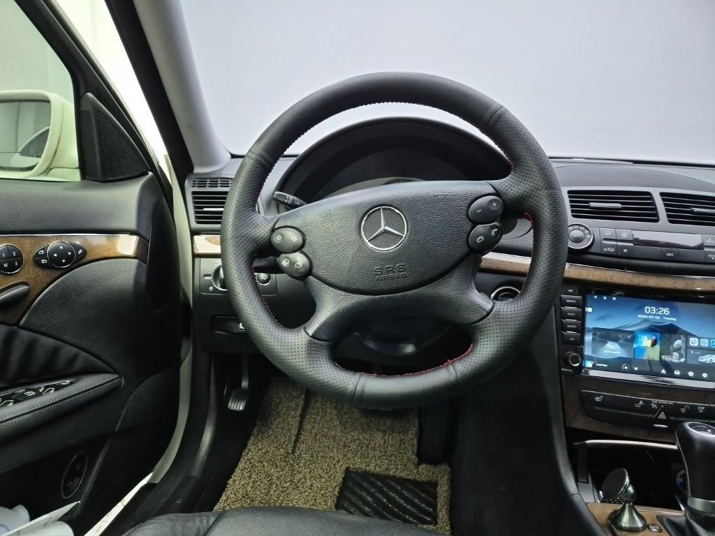 Mercedes Benz E class - Vista 9