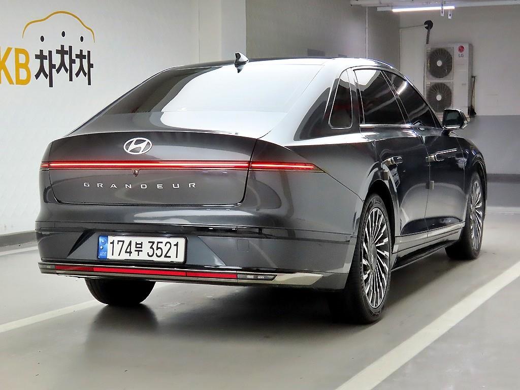 HYUNDAI Grandeur - Vista 4