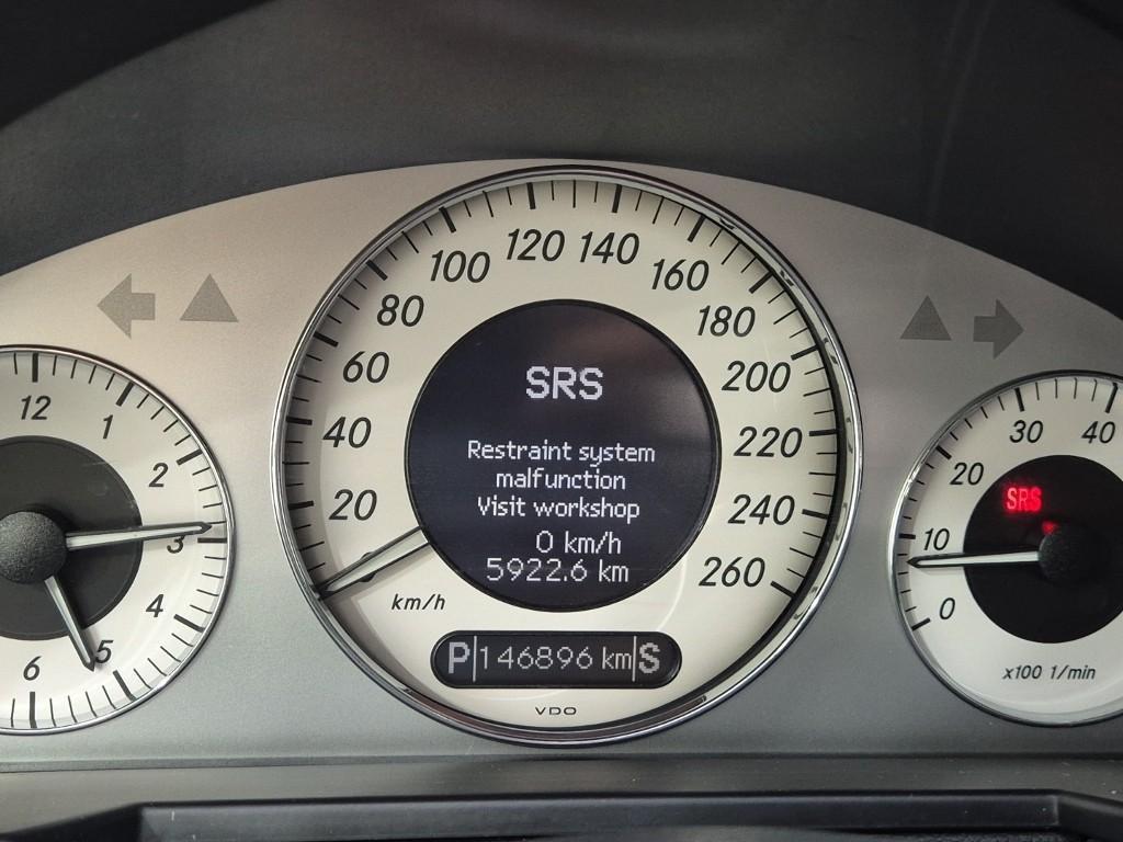 Mercedes Benz E class - Vista 6