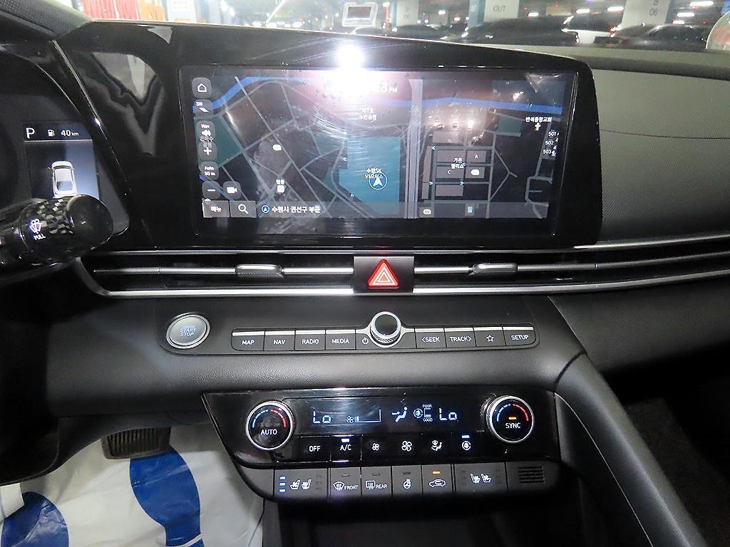 HYUNDAI Avante - Vista 11
