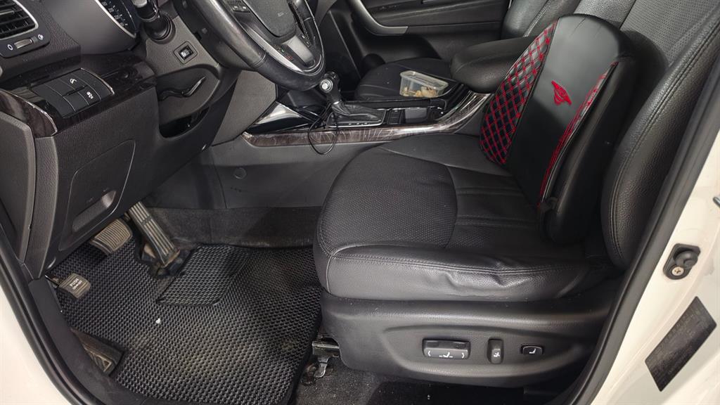 KIA Sorento - Vista 9