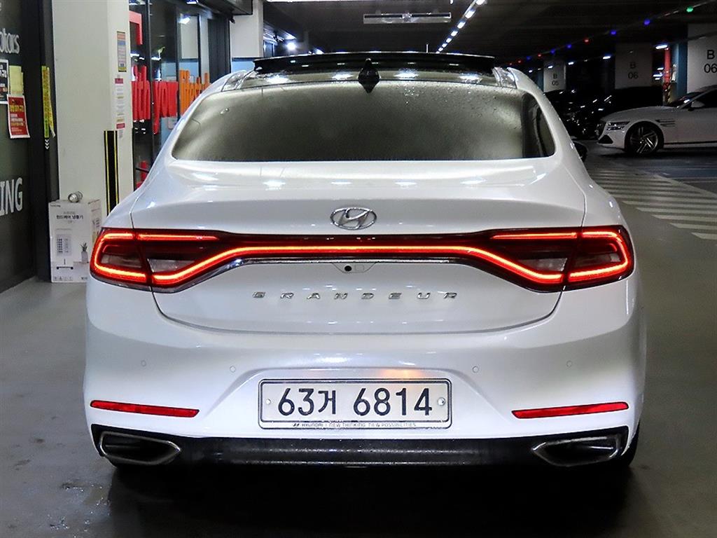 HYUNDAI Grandeur - Vista 5