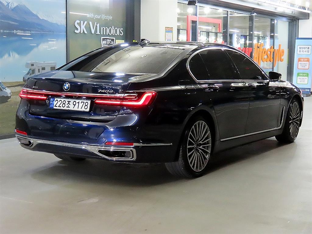 BMW 7 Series - Vista 4