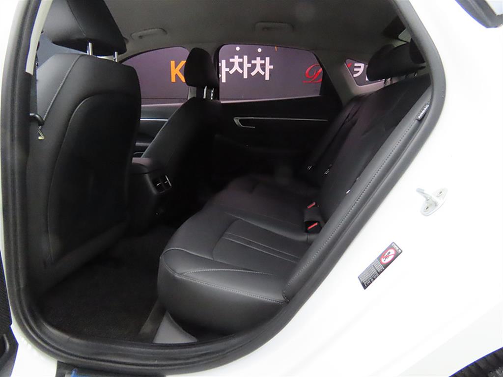 HYUNDAI Sonata - Vista 6