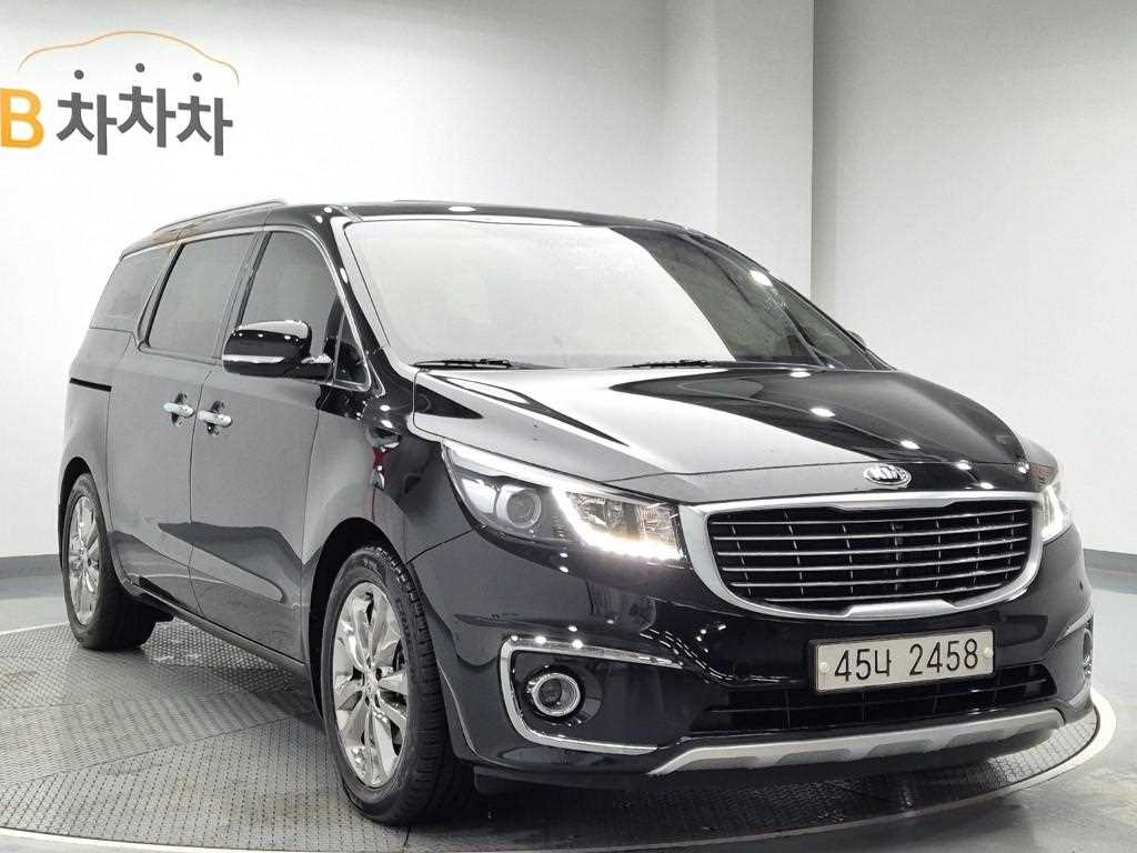 KIA Carnival - Vista 4