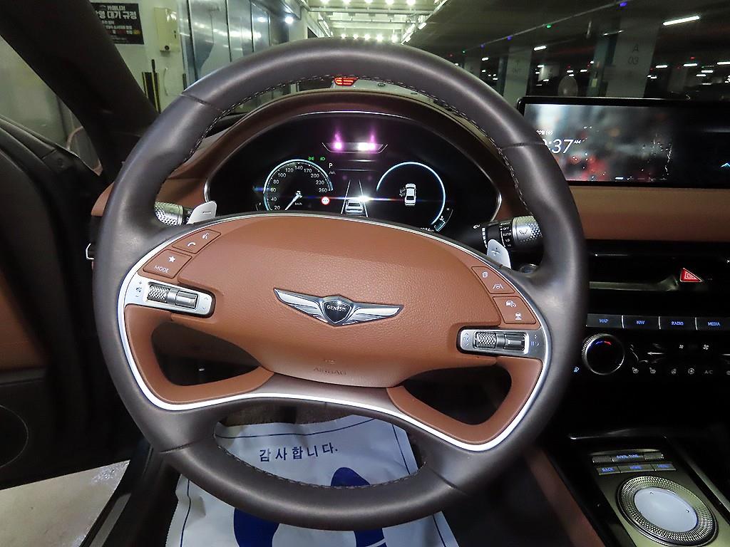 Genesis G80 - Vista 8