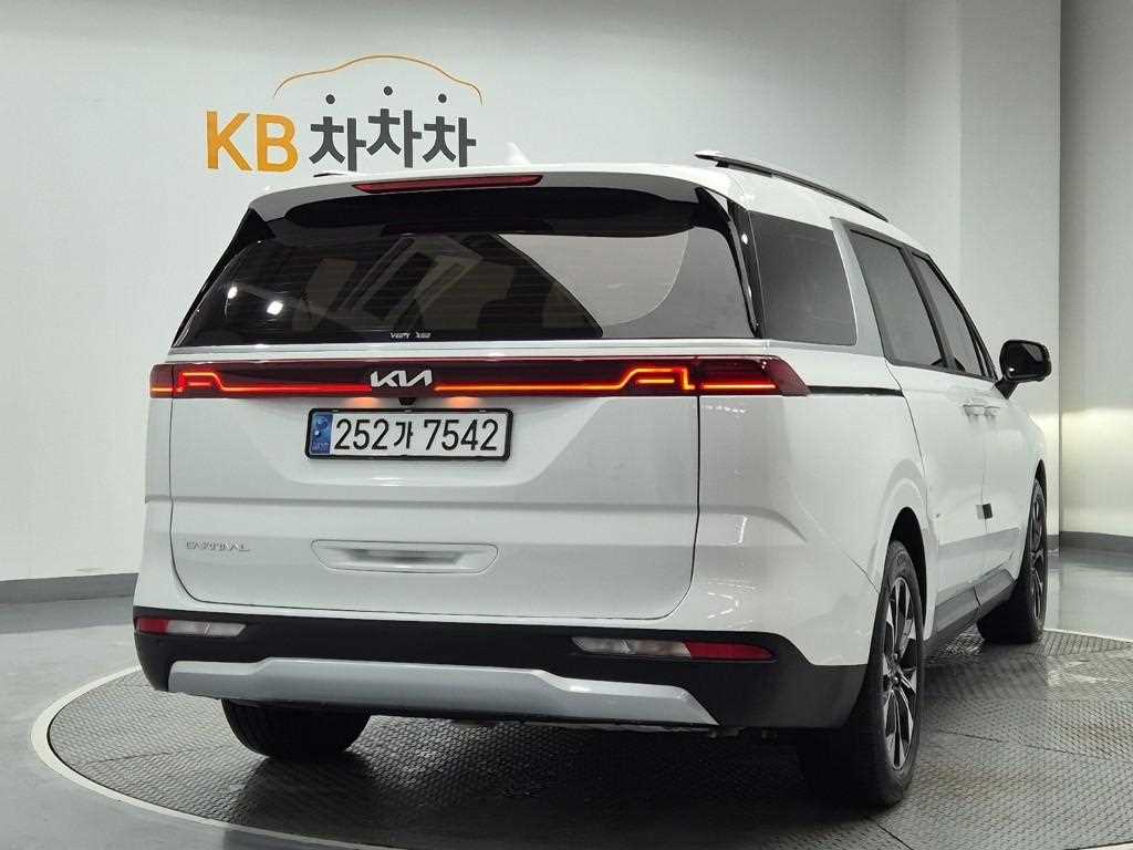 KIA Carnival - Vista 3