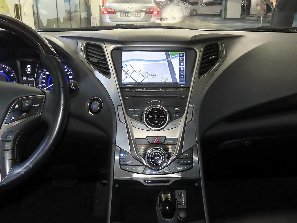 HYUNDAI Grandeur - Vista 11