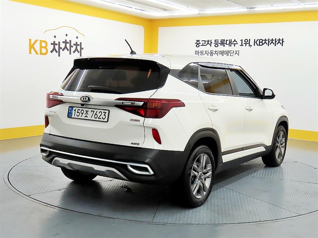KIA Seltos - Vista 4