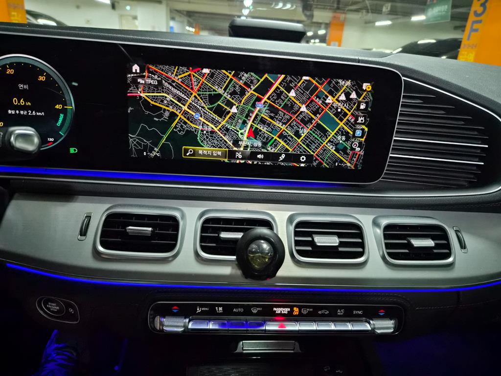 Mercedes Benz GLE Class - Vista 8