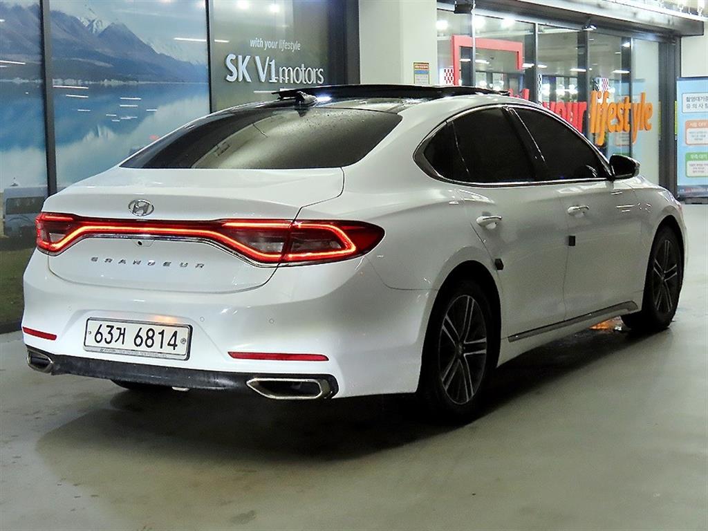 HYUNDAI Grandeur - Vista 4