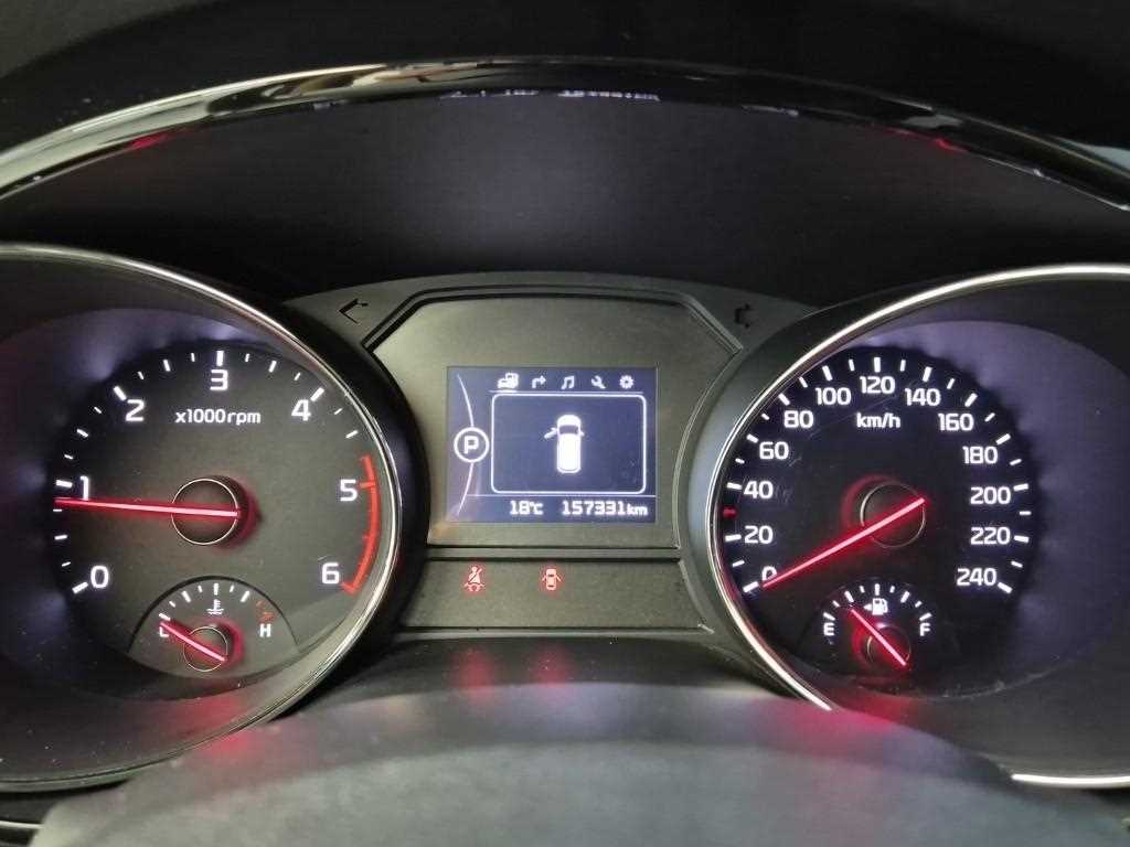 KIA Carnival - Vista 6