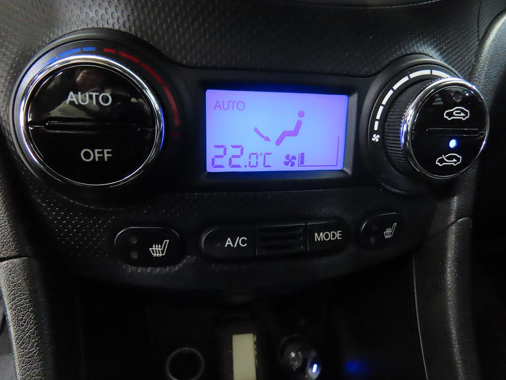 HYUNDAI Accent - Vista 10