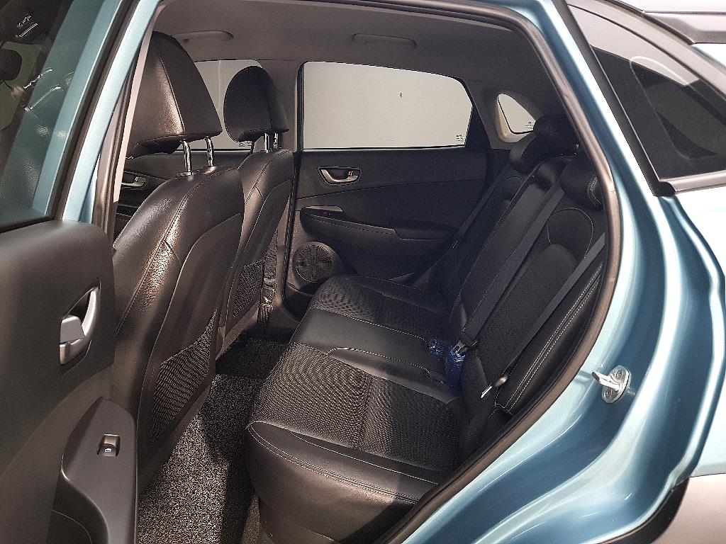 HYUNDAI Kona - Vista 9