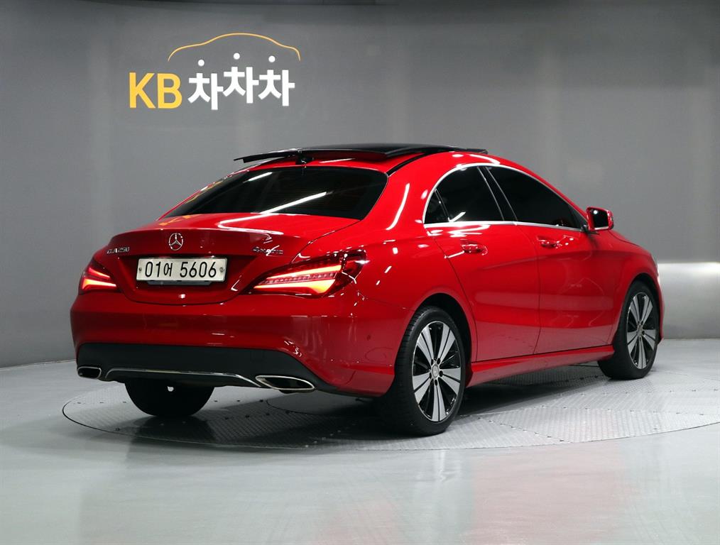 Mercedes Benz CLA Class - Vista 3