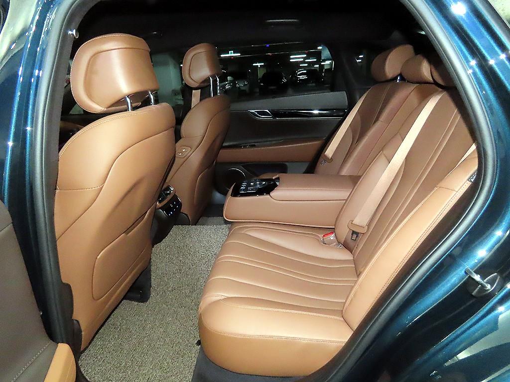 Genesis G80 - Vista 7