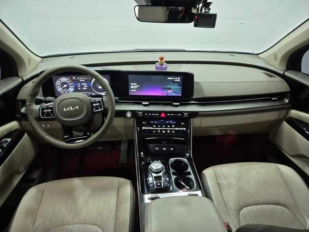 KIA Carnival - Vista 7