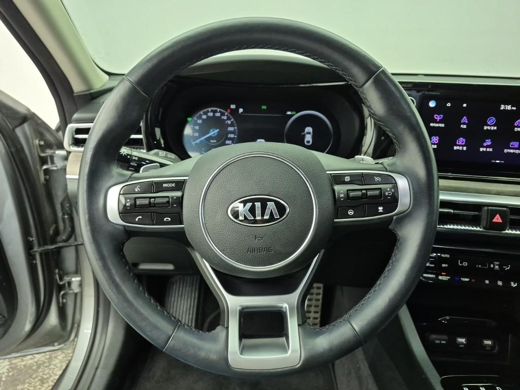 KIA K5 - Vista 9