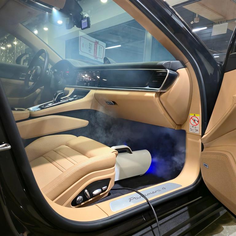 Porsche Panamera - Vista 4