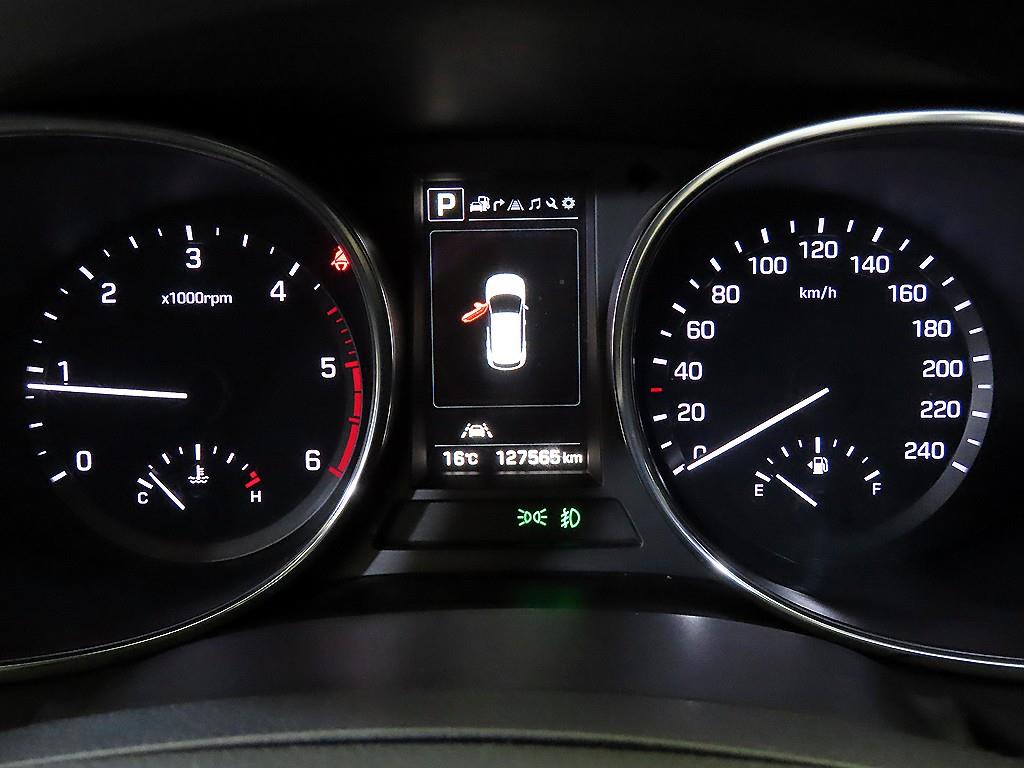 HYUNDAI Maxcruz - Vista 9