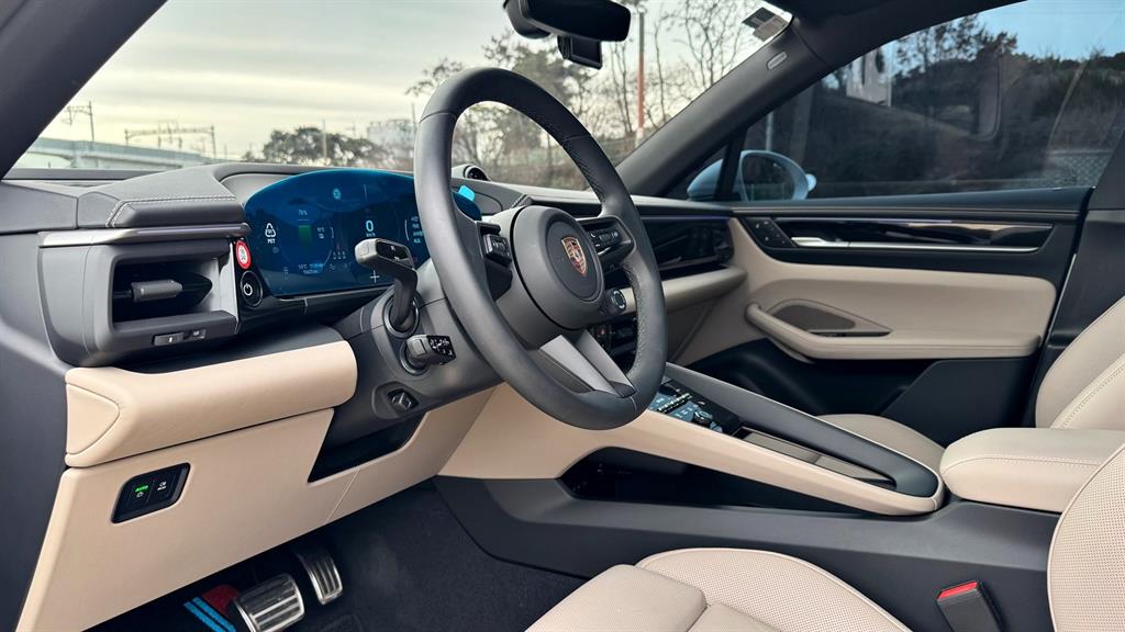 Porsche Macan - Vista 12