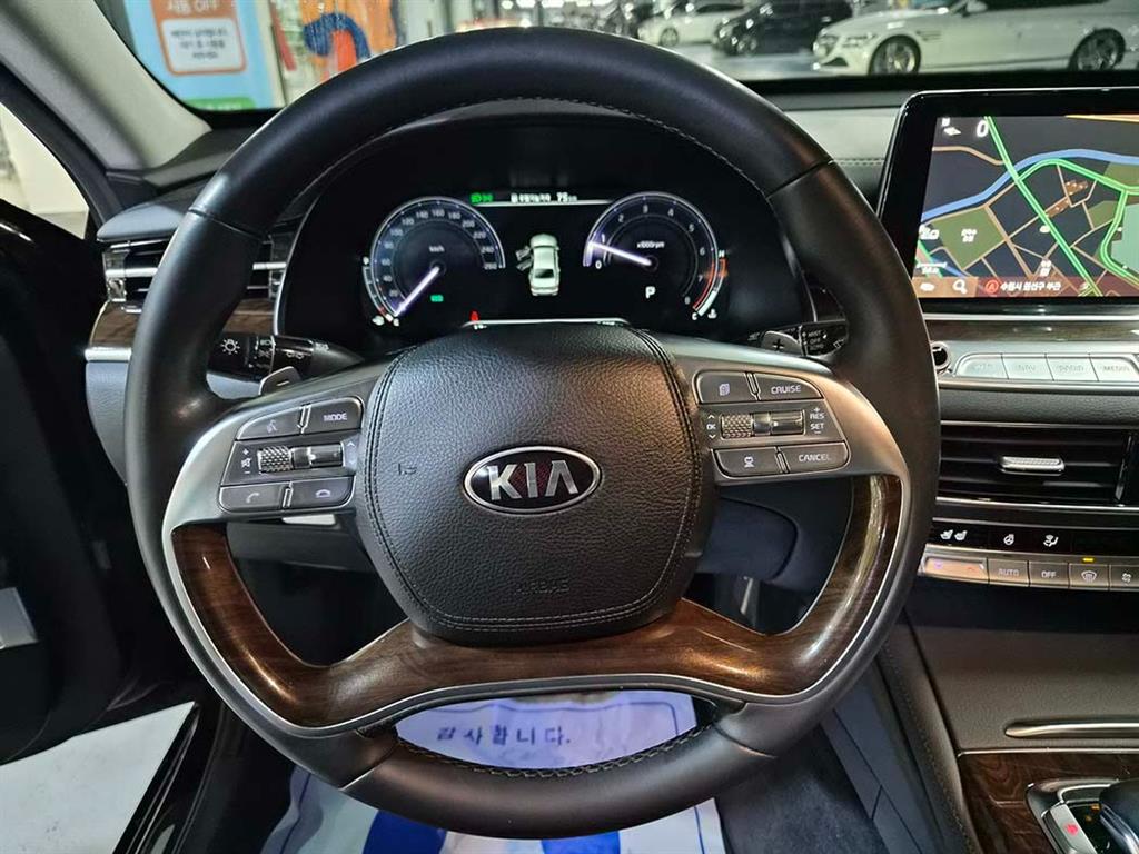 KIA K9 - Vista 8