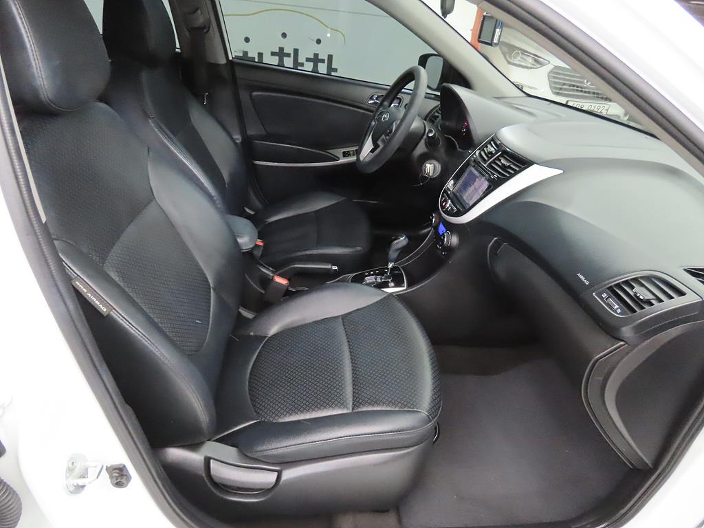 HYUNDAI Accent 2015 Blanco - Importación desde Corea - HF Imports Iquique - Foto 13