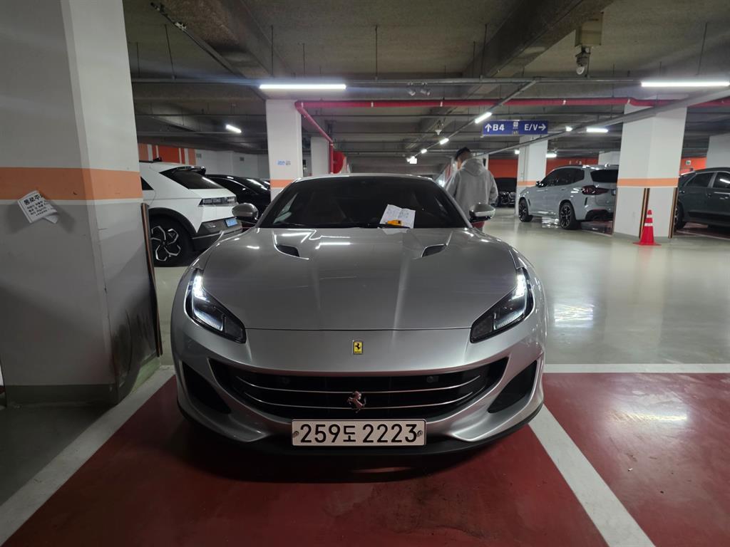Ferrari Portofino 2020 Plateado - Importación desde Corea - HF Imports Iquique - Foto 1