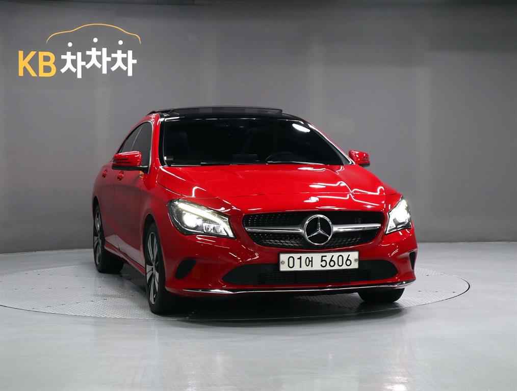 Mercedes Benz CLA Class - Vista 2