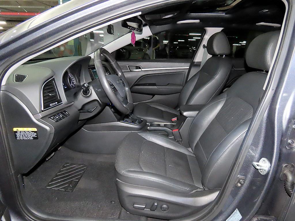 HYUNDAI Avante - Vista 6